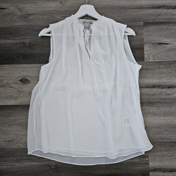 NEW H&M White Top - Picture 1 of 4